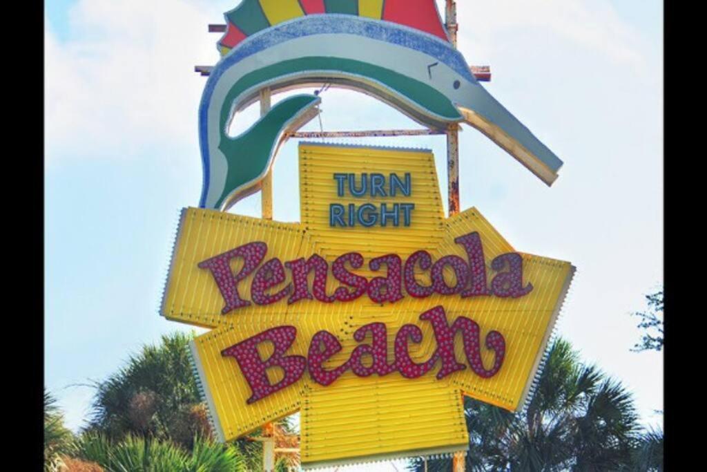 D'S Florida/Alabama Vacation Home ペンサコーラ エクステリア 写真